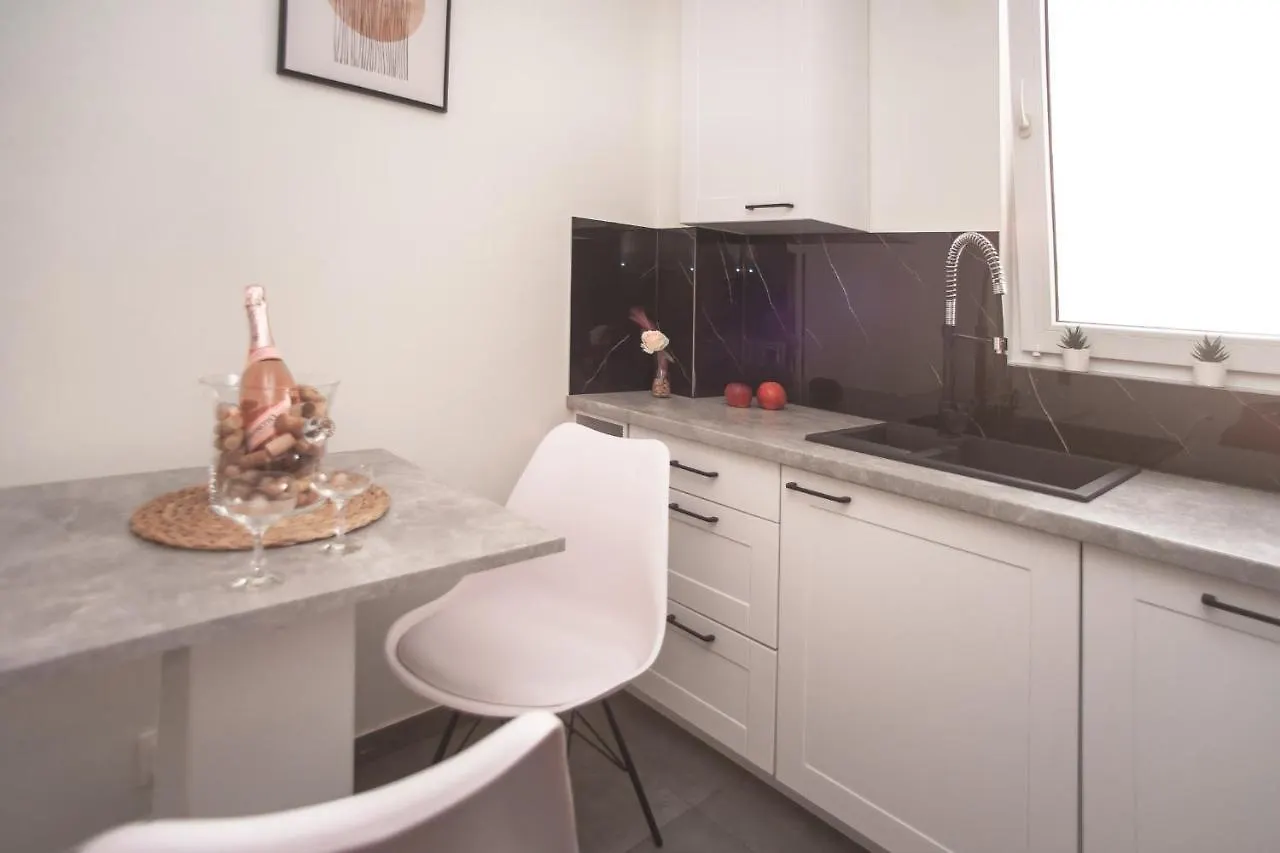 Daire Apartament Panorama Varşova